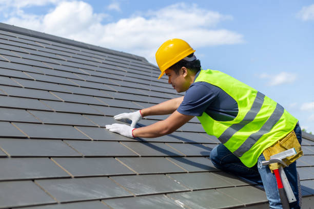 Best Emergency Roof Repair  in Benton, IL